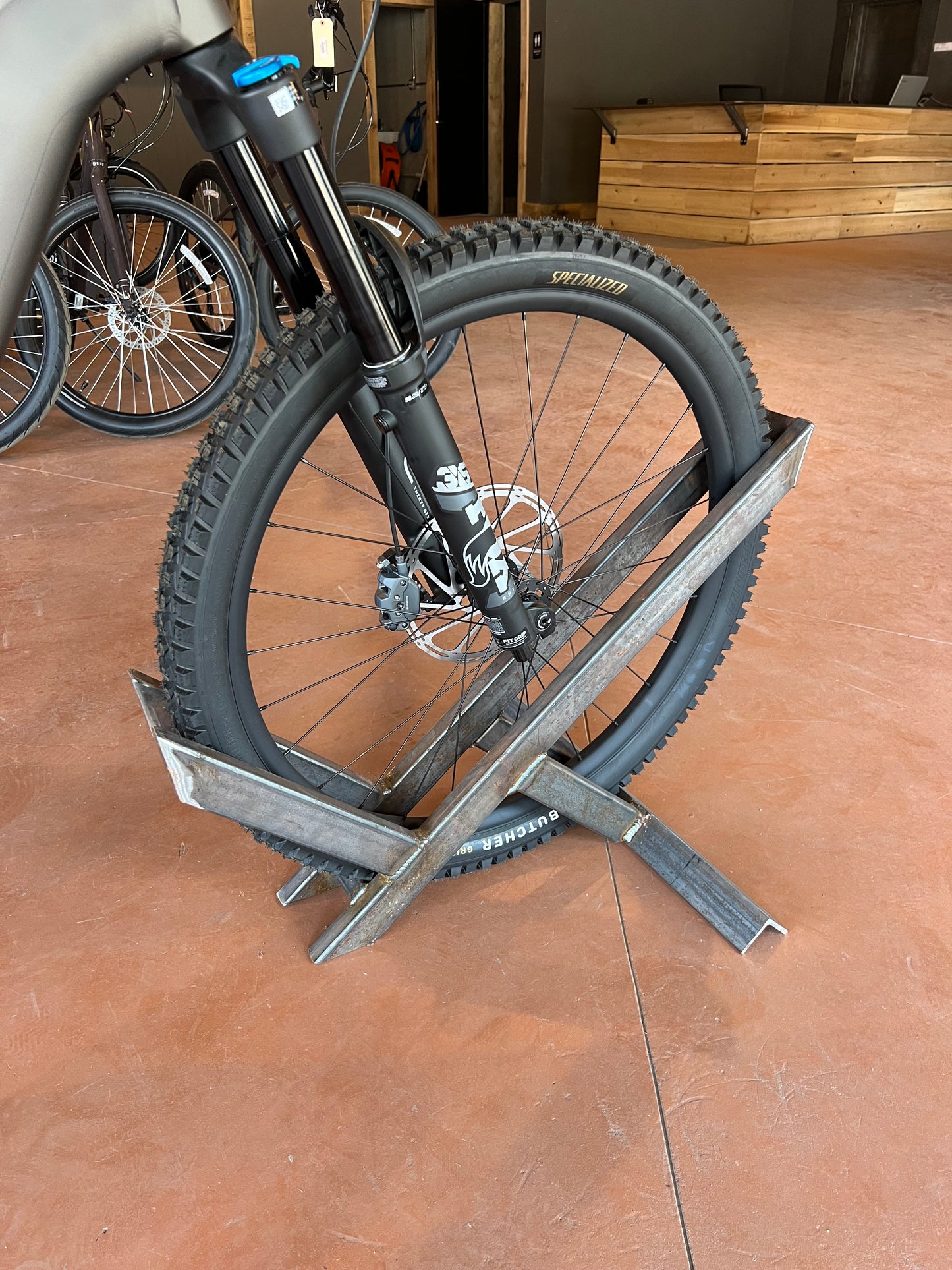 Heavy Duty Steel Wheel Chock Bike Stand